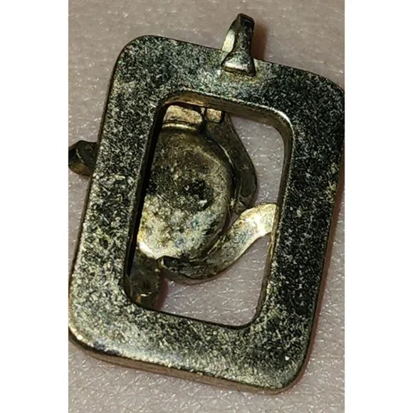 Vintage Yellow Shell Cameo Pendant – Victorian Style Gold-Tone Setting - Picture 7 of 9